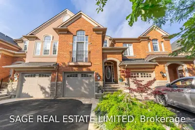 203 Tawny Crescent, Oakville, ON L6L 6T4