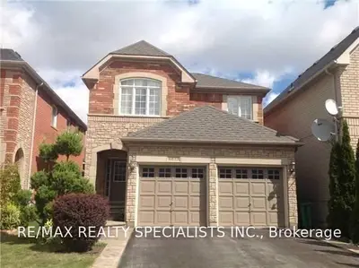 4873 Southampton Drive E, Mississauga, ON L5M 7R1