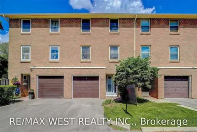 3435 Joliffe Avenue 64, Mississauga, ON L4T 1V6