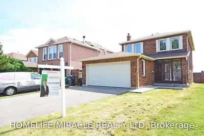 424 Laurentian Avenue, Mississauga, ON L4Z 2J7