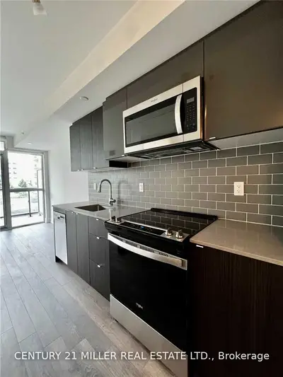 1461 Lawrence Avenue W 207, Toronto W04, ON M6L 0A6