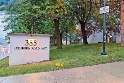 355 Rathburn Road E 504, Mississauga, ON L4Z 1H4