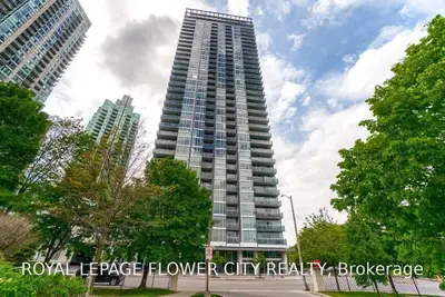 223 Webb Drive 811, Mississauga, On L5b 0e8