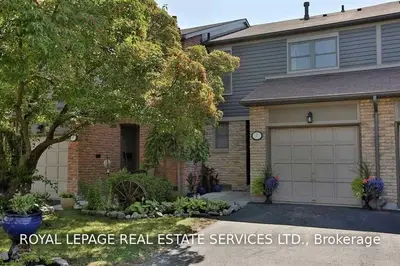 4111 Arbour Green Drive 7, Mississauga, ON L5L 2Z2