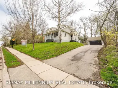 1036 Old Derry Road, Mississauga, ON L5W 1A1