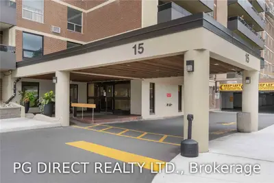 15 La Rose Avenue 206, Toronto W09, ON M9P 1A7