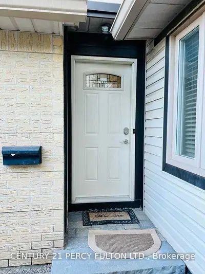 2275 Credit Valley Road 15, Mississauga, ON L5M 4N5