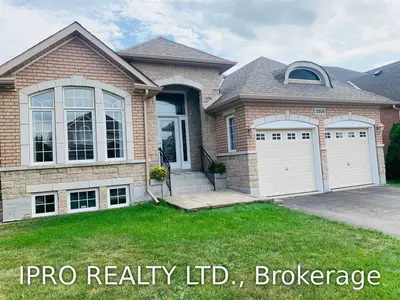 2506 Hertfordshire Way S, Oakville, ON L6H 7N4
