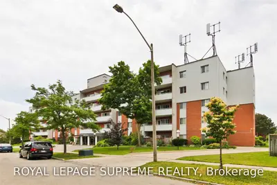 2485 Woking Crescent 510, Mississauga, ON L5K 1Z6