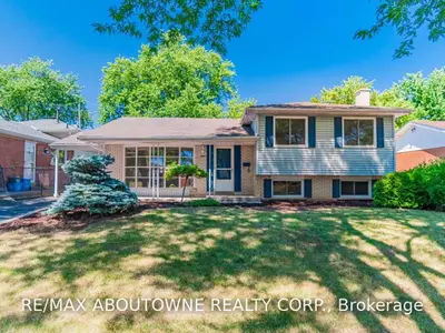 2435 Cyprus Avenue E, Burlington, ON L7P 1G5