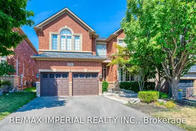 1387 Clearwater Crescent, Oakville, ON L6H 7J7