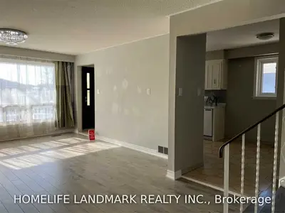 3343 Verhoeven Drive, Mississauga, ON L5C 2B3