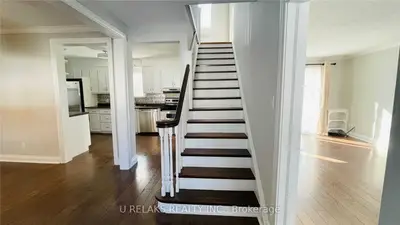 22 Elmwood Avenue, Mississauga, ON L5G 3J9
