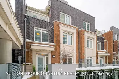 370 Square One Drive 19, Mississauga, ON L5B 0E6