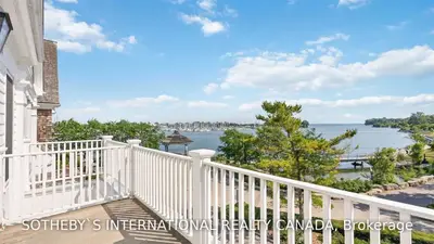2289 Lake Shore Boulevard W Th117, Toronto W06, ON M8V 3Y2