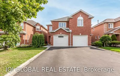 6884 Bansbridge Crescent, Mississauga, ON L5N 6T3