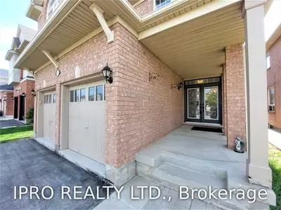 3982 Mayla Drive, Mississauga, ON L5M 7Y9