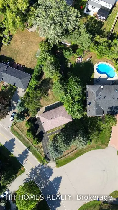 339 Tennyson Drive, Oakville, ON L6L 3Y8