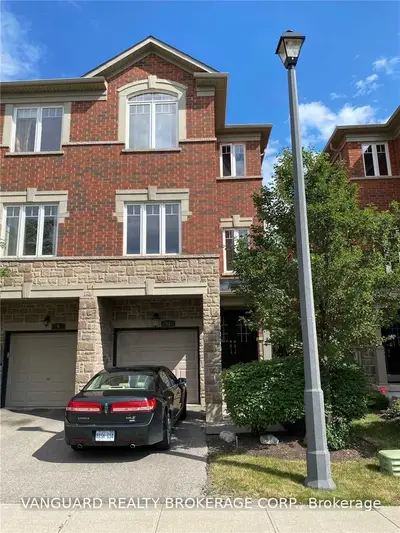 2600 Glengarry Road 11, Mississauga, ON L5C 0A2