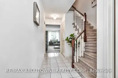 1172 Treetop Terrace, Oakville, ON L6M 3N1