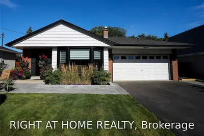 1025 Homeric Drive, Mississauga, ON L4Y 2G2