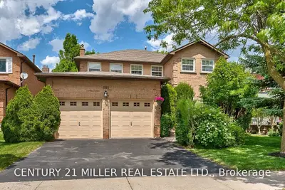 1165 Creekside Drive, Oakville, ON L6H 4Z5
