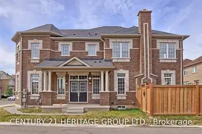 3033 Hibiscus Gardens, Oakville, On L6m 0z1