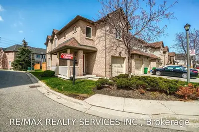 4600 Kimbermount Avenue 50, Mississauga, ON L5M 6Z4