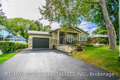 266 Pine Cove Road, Burlington, ON L7N 1W2