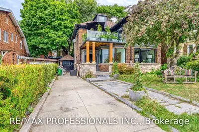 12 Glenavon Road 1, Toronto W01, ON M6K 1E1