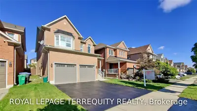 3871 Passway Road N, Mississauga, ON L5N 8N9