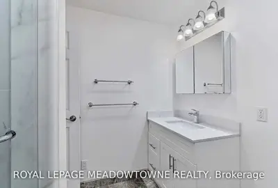 7066 Cordingley Crescent, Mississauga, ON L5N 4Z6