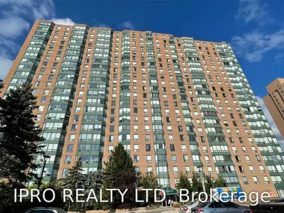 135 Hillcrest Avenue 1913, Mississauga, ON L5B 4B1