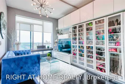 4011 Brickstone Mews 707, Mississauga, ON L5B 0J7