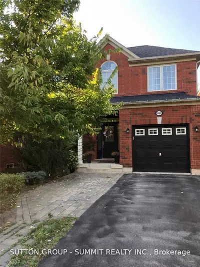 3042 Portree Crescent, Oakville, ON L6M 5C4