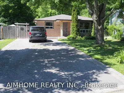 1338 Odessa Crescent Upper, Oakville, ON L6H 1R8