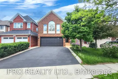 2937 Gardenview Crescent (Upper), Mississauga, ON L5M 5T3