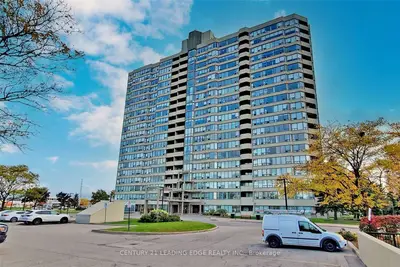 700 Constellation Drive #908, Mississauga, ON L5R 3G8