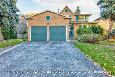 4041 Powderhorn Court, Mississauga, ON L5L 3C3