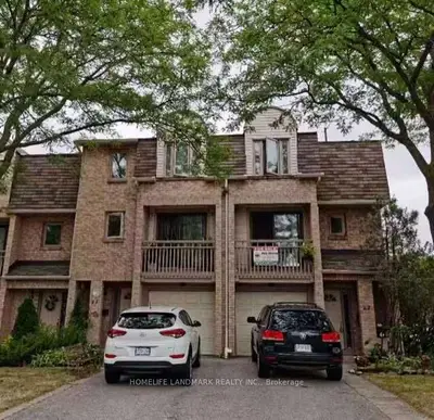 4101 Westminster Place #42, Mississauga, ON L4W 4X4