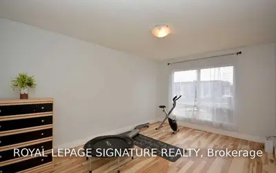 3515 Queenston Drive, Mississauga, ON L5C 2G8
