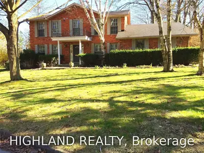 340 Carey Court, Oakville, ON L6J 5V8