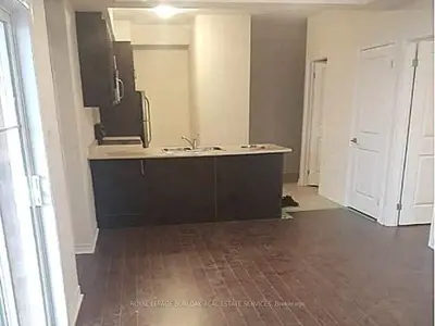 2338 Taunton Road 310, Oakville, ON L6H 0L3