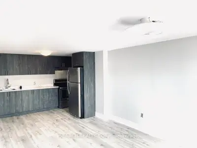 11 Donald Avenue 4, Toronto W03, ON M6M 1J7