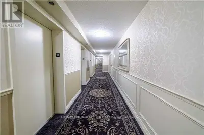 50 Elm Drive 707, Mississauga, ON L5A 3X2