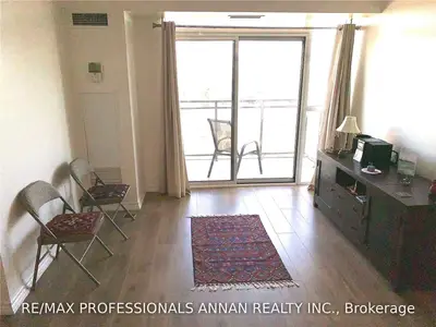 55 Strathaven Drive 815, Mississauga, ON L5R 4G9