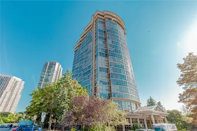 50 Eglinton Avenue W 602, Mississauga, ON L5R 3P5