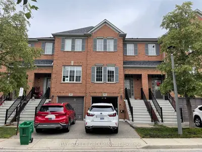 5530 Glen Erin Drive 92, Mississauga, ON L5M 6E8
