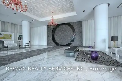 88 Park Lawn Road 2205, Toronto W06, On M8y 0b5