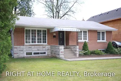 1026 Bridge Road, Oakville, ON L6L 2B5